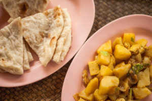 Potato-Curry with Flatbread